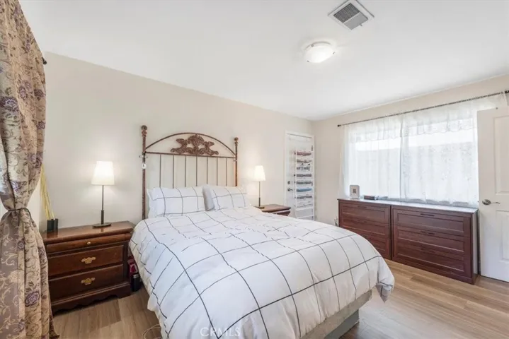 187 W Bay Boulevard, Port Hueneme, California 93041