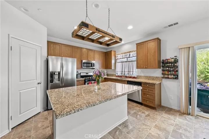 30015 Victoria Way, Lake Elsinore, California 92530