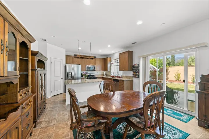 30015 Victoria Way, Lake Elsinore, California 92530