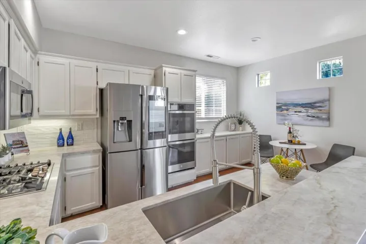 660 Villa Centre Way, San Jose, California 95128