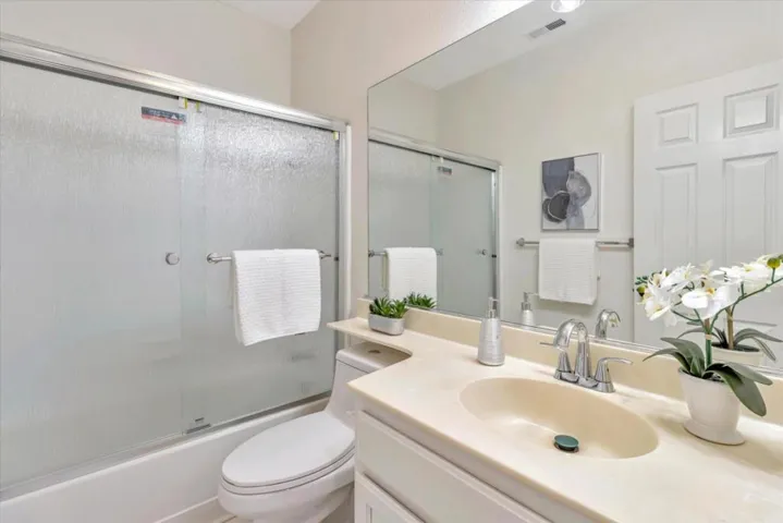 660 Villa Centre Way, San Jose, California 95128