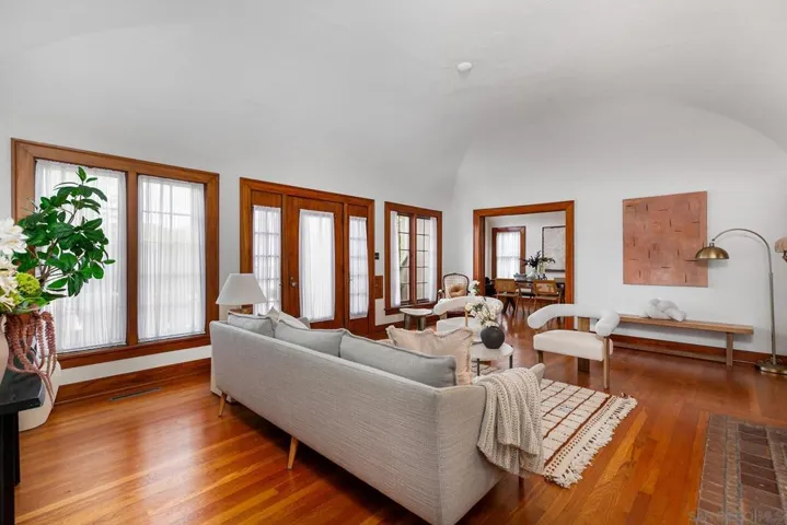 1405 Torrance, San Diego, California 92103