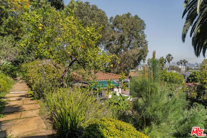 , Los Angeles, California 90069