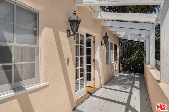 , Los Angeles, California 90069