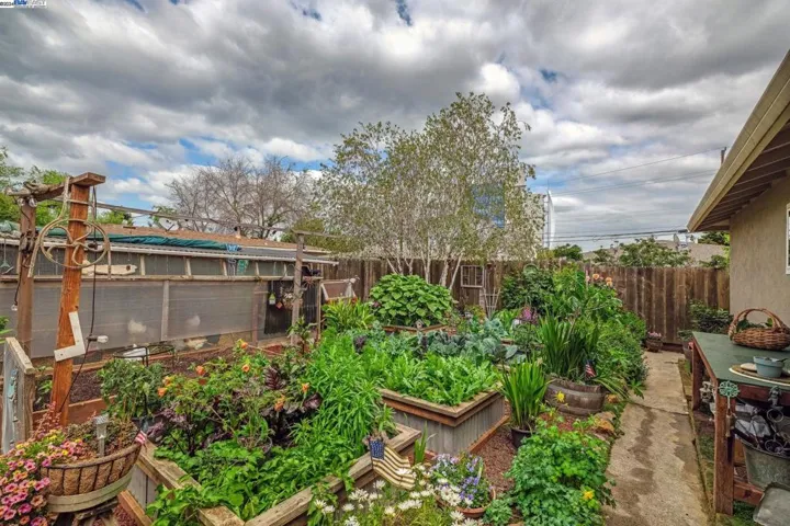 2594 Stanton Hill Rd, Castro Valley, California 94546
