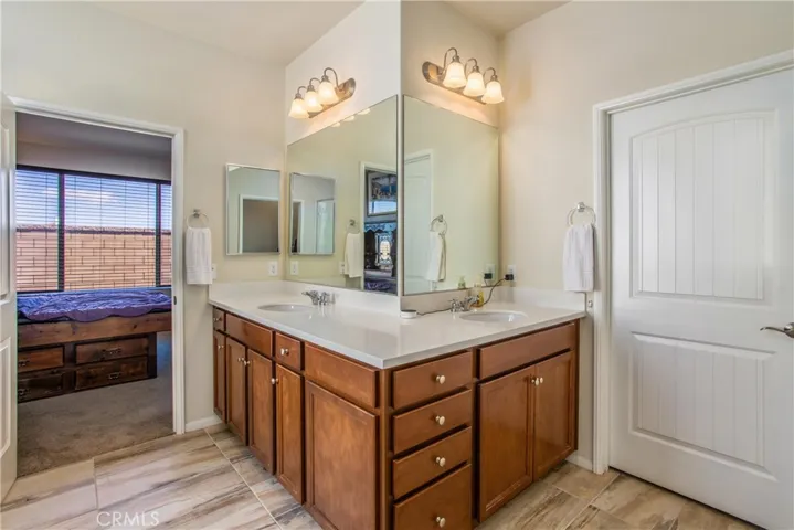 Master sink