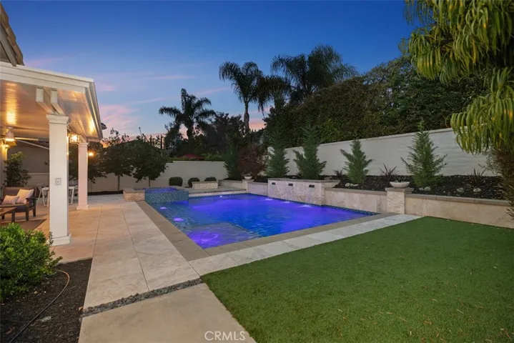 Custom LED lighting in pool