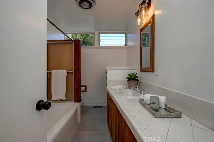 4612 Beauvais Road, Rancho Palos Verdes, California 90275