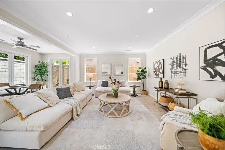 107 Chestnut Grv, Irvine, California 92620