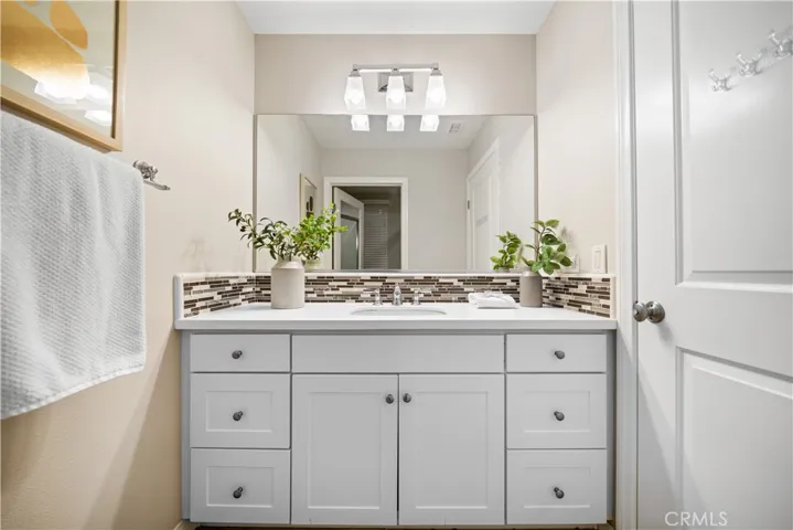 107 Chestnut Grv, Irvine, California 92620