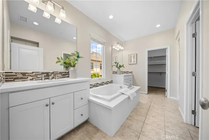 107 Chestnut Grv, Irvine, California 92620