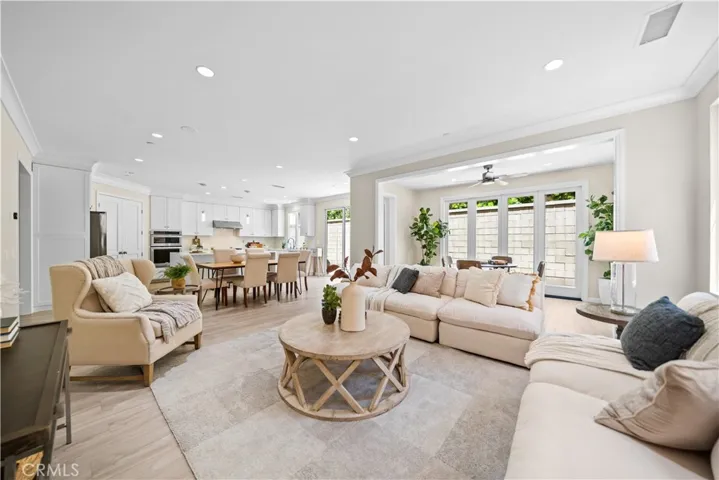 107 Chestnut Grv, Irvine, California 92620