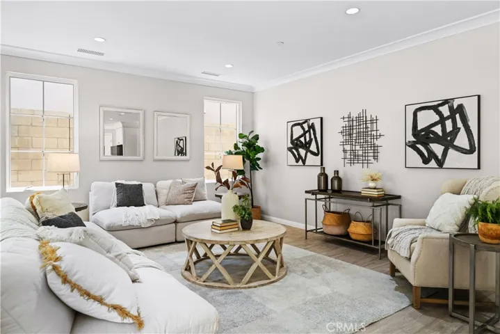 107 Chestnut Grv, Irvine, California 92620
