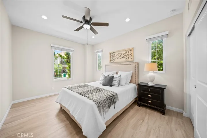 107 Chestnut Grv, Irvine, California 92620