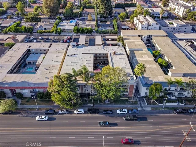 20327 Saticoy Street 203, Winnetka, California 91306