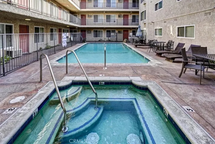 20327 Saticoy Street 203, Winnetka, California 91306
