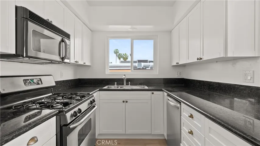 1412 Westerly Terrace, Los Angeles, California 90026