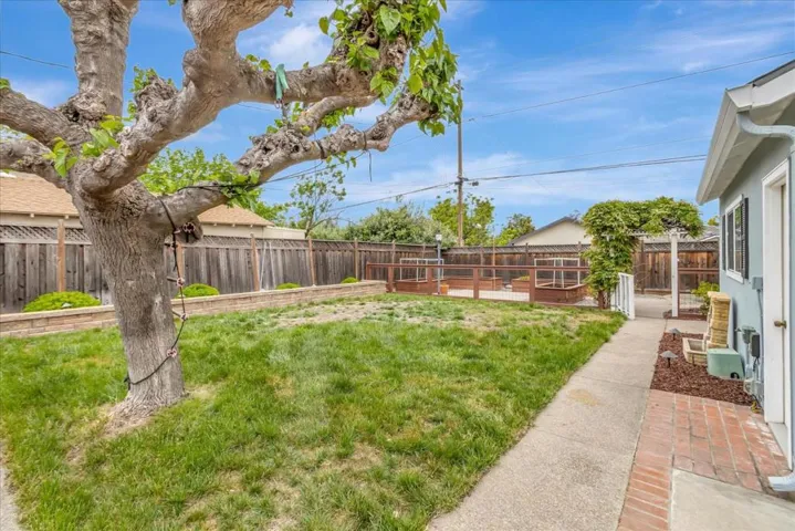 15111 Stratford Drive, San Jose, California 95124