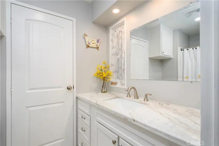 2351 Lake View Drive 32, La Habra, California 90631