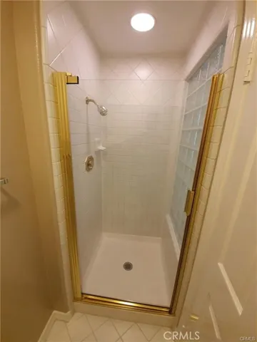 2243 Martin 203, Irvine, California 92612