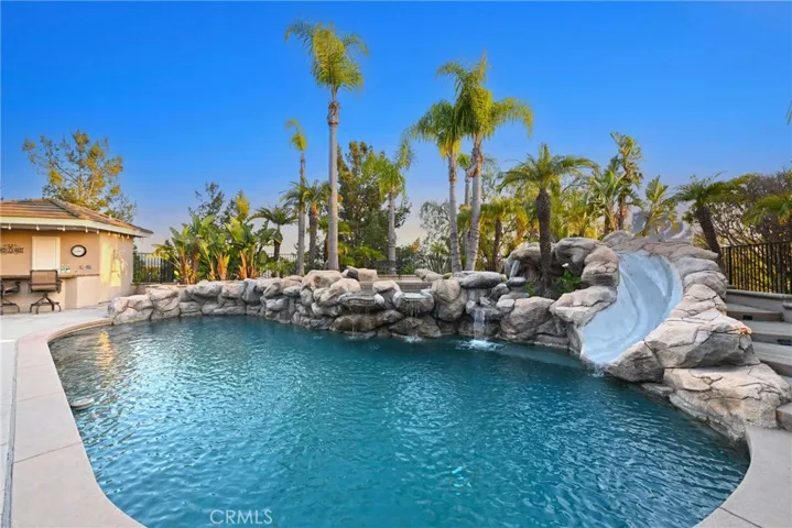 21800 Heatherwood Lane, Yorba Linda, California 92887