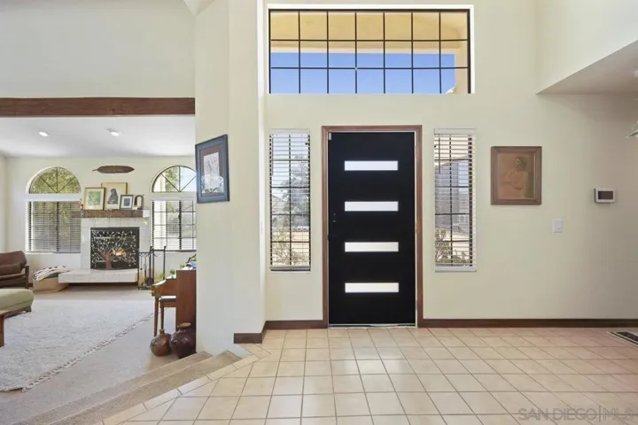 Interior entryway
