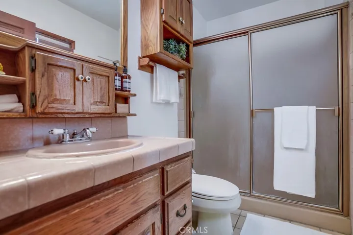 Bathroom off Familyroom