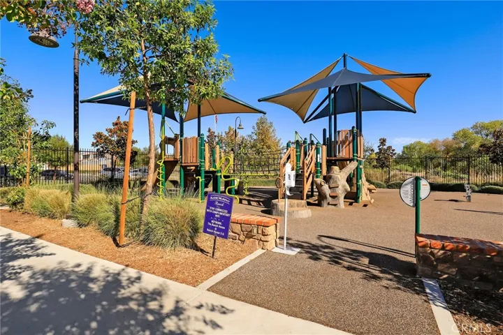 24835 Sun Rose Circle, Menifee, California 92584