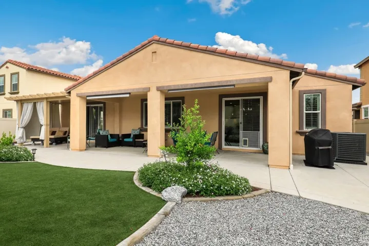 24835 Sun Rose Circle, Menifee, California 92584