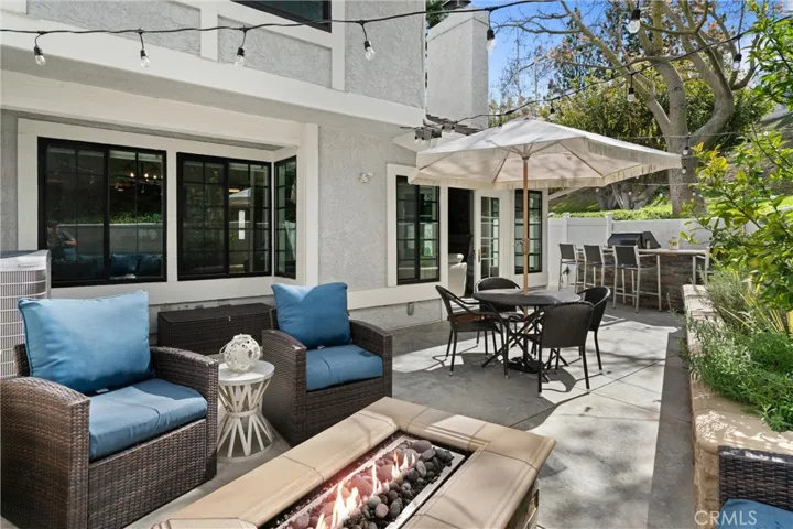 Entertainer's dream backyard.