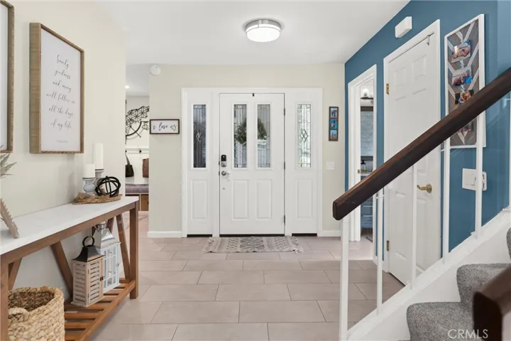 Front entry foyer