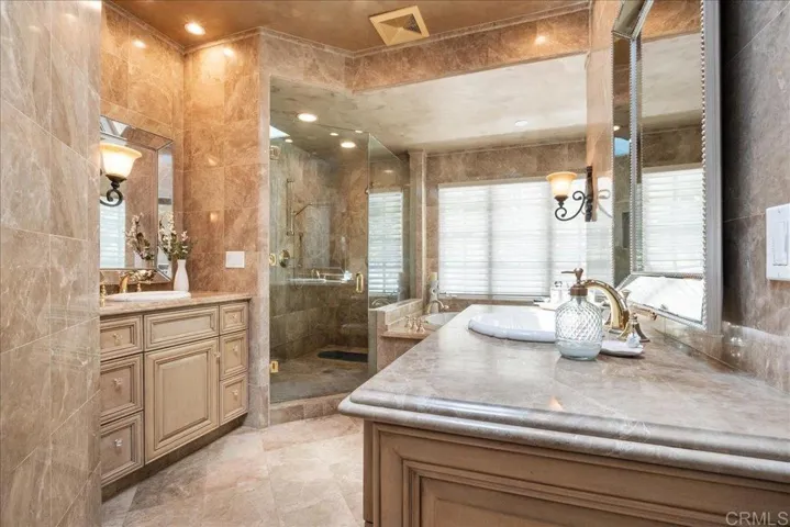 17122 Via De La Valle, Rancho Santa Fe, California 92067