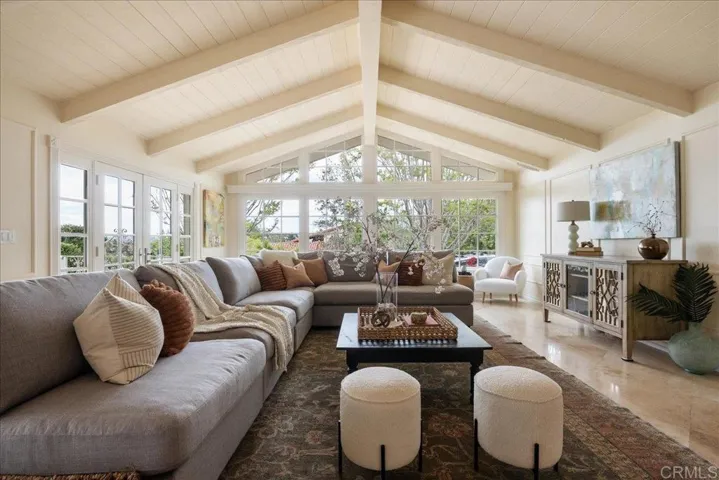 17122 Via De La Valle, Rancho Santa Fe, California 92067
