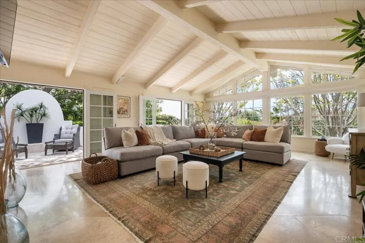 17122 Via De La Valle, Rancho Santa Fe, California 92067