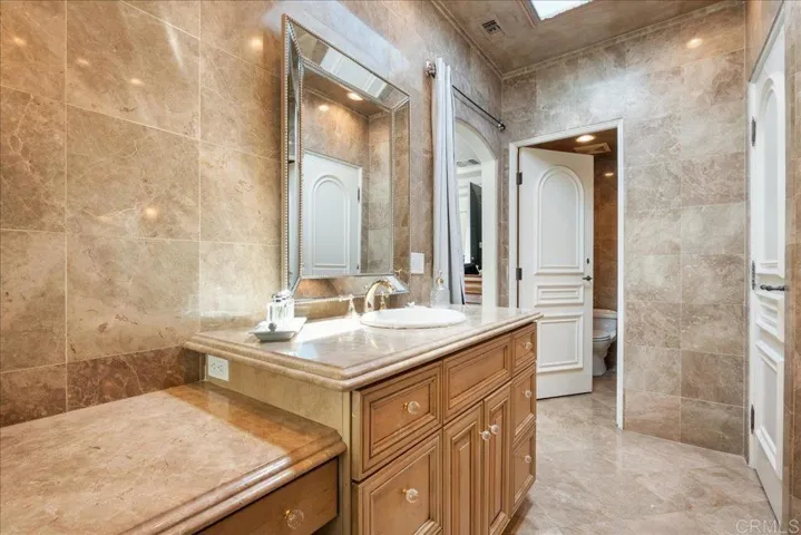 17122 Via De La Valle, Rancho Santa Fe, California 92067