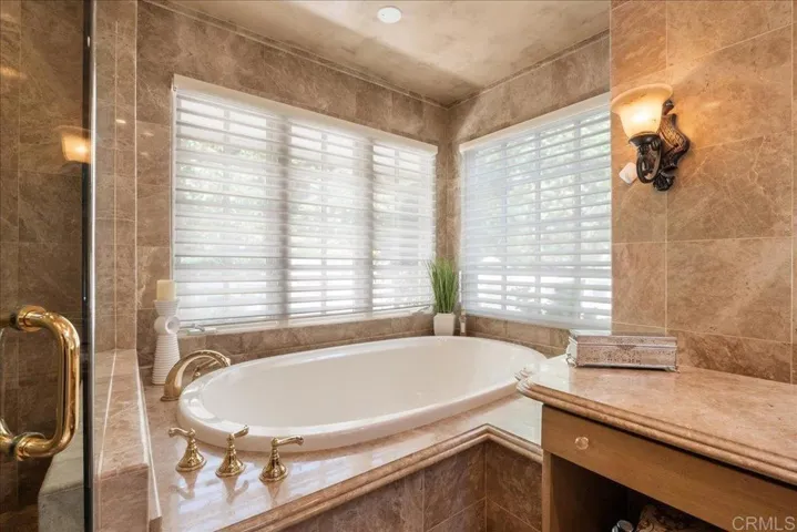17122 Via De La Valle, Rancho Santa Fe, California 92067