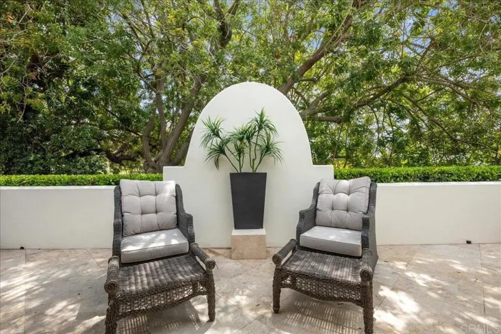 17122 Via De La Valle, Rancho Santa Fe, California 92067