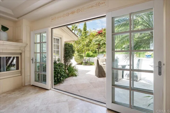 17122 Via De La Valle, Rancho Santa Fe, California 92067