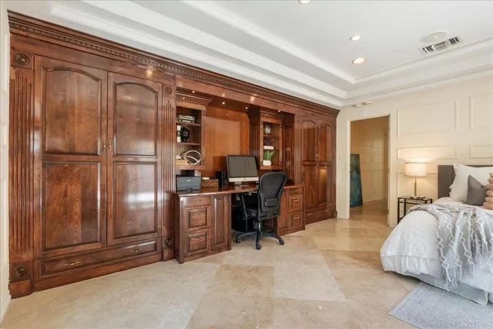 17122 Via De La Valle, Rancho Santa Fe, California 92067