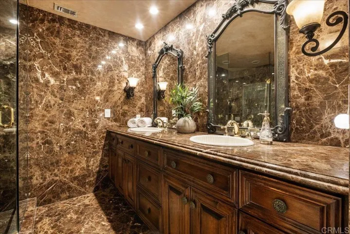 17122 Via De La Valle, Rancho Santa Fe, California 92067