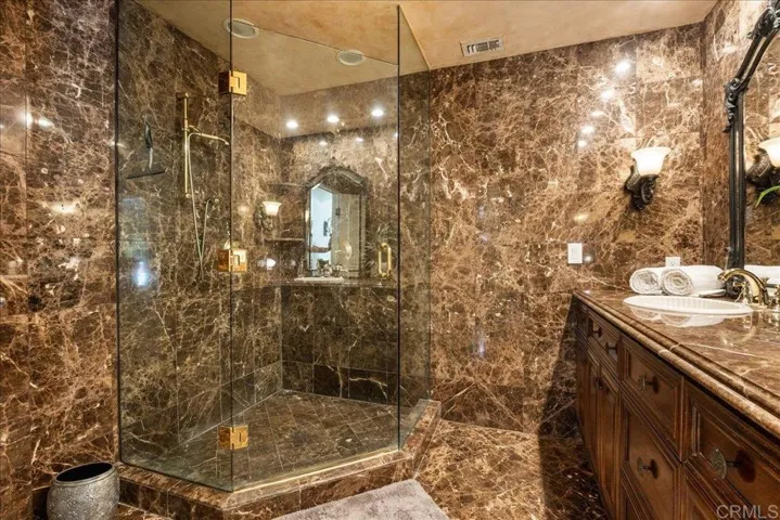 17122 Via De La Valle, Rancho Santa Fe, California 92067