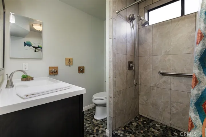 Level 2 Full Bath