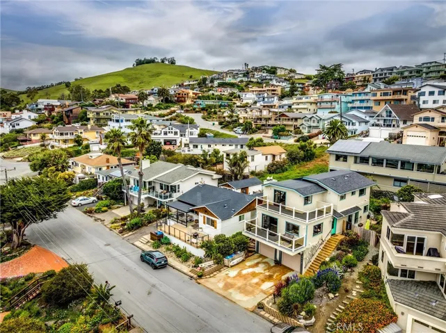 2520 Juniper Avenue, Morro Bay, California 93442