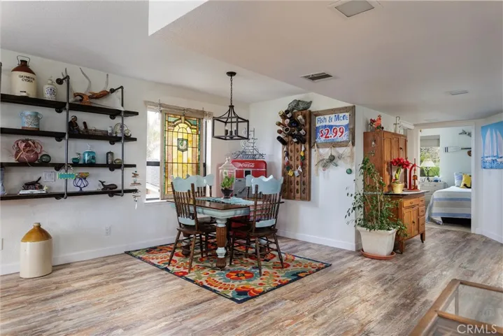 Living/Dining Area