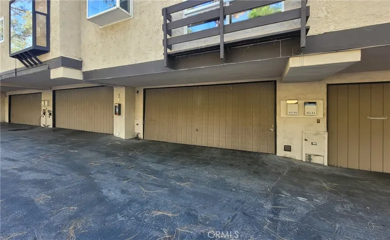 4834 Balboa Avenue B, Encino, California 91316