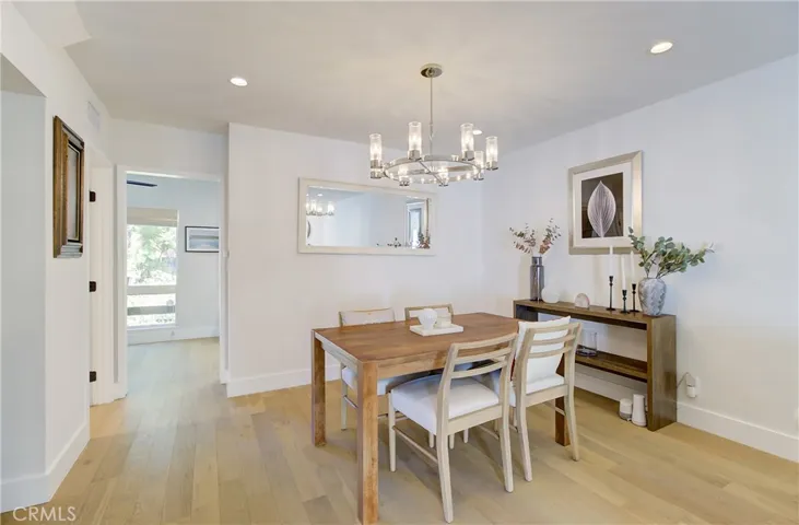 4834 Balboa Avenue B, Encino, California 91316