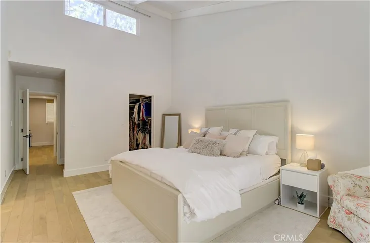 4834 Balboa Avenue B, Encino, California 91316