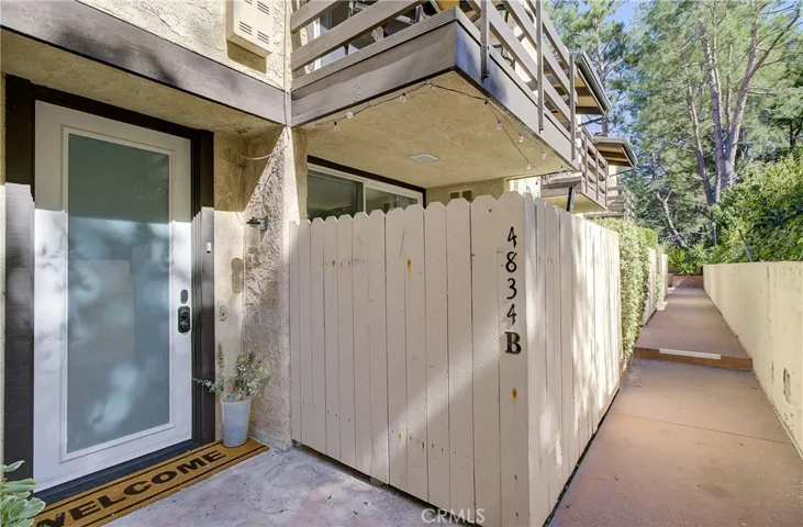 4834 Balboa Avenue B, Encino, California 91316