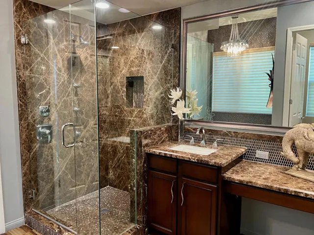 39552 Majorca S_36_primary bathroom