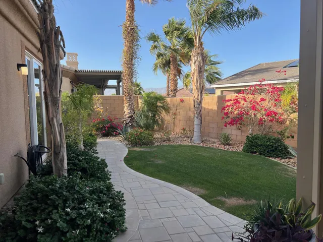 39552 Majorca S_52_backyard